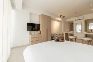 Suite romántica con terraza lounge y vista panorámica CB834