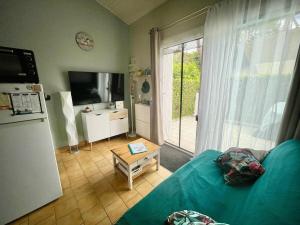 Maisons de vacances Maisonnette avec terrasse a 300m de la plage 2 etoiles : photos des chambres