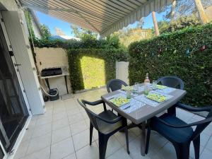 Maisons de vacances Maisonnette avec terrasse a 300m de la plage 2 etoiles : photos des chambres