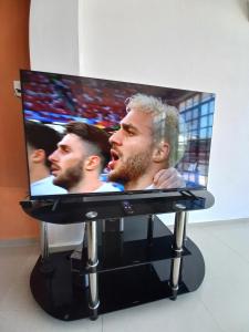 Twin villas for large groups, 1 block from beach