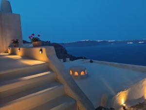 Kamarí Real Living, with Caldera views and Jacuzzi