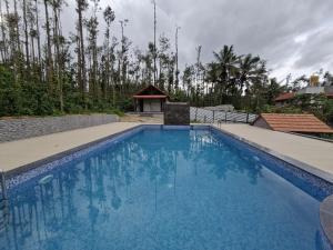 Kattegadde Homestay by Dazzle Destinations - Swimming Pool and Rooms with Private Balcony