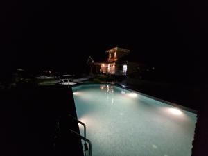 Kattegadde Homestay by Dazzle Destinations - Swimming Pool and Rooms with Private Balcony