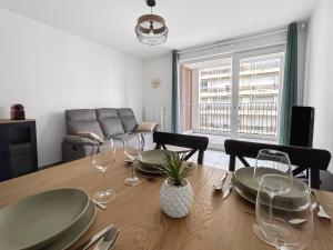 Appartements Lumineux, terrasse cosy et parking prive inclus : photos des chambres