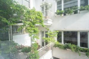 Bu Hồ Tây- A Sunset Retreat in Westlake, Hanoi