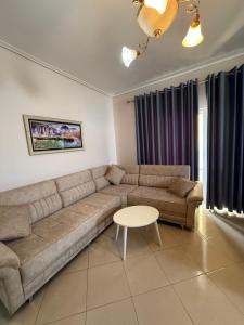 Yllis Apartments