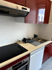 PARIS-MONTROUGE Magnifique Studio Appartement de 35m2 - très cosy pour 1 à 6 personnes refait à neuf - ENTIRE APARTMENT LUXURIOUS AND WARM - Montrouge Paris 14ème - Proche Aéroport Orly & Parc Expositions Porte de Versailles FREE WIFI GRATUIT