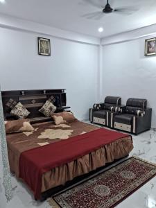 Royal Vinod Residency