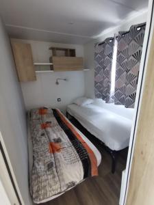 Mobil-home 8 places camping 4