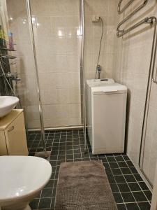 Mäntymetsä - 3 bedroom, 2 bathroom, parking & wifi