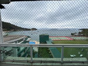 Apartamento 1328 frente mar mobiliado no litoral de Angra