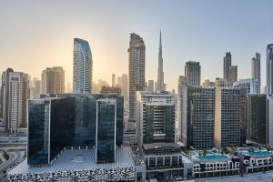 Cozy 1BR Vera Tower with Amazing Burj Khalifa View