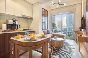 Cozy 1BR Vera Tower with Amazing Burj Khalifa View