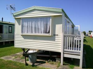 Golden Palm Mirage GP 6 Berth enclosed veranda