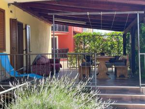 Fabris Apartments with pool and top location near sea