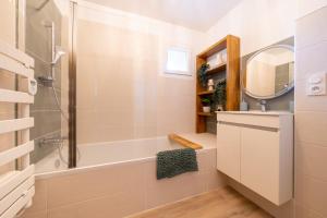 Appartements Maison proche Avignon Clim Terrasse wifi 4pers : photos des chambres