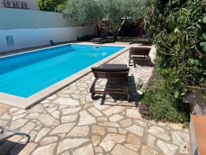 Fabris Apartments with pool and top location near sea