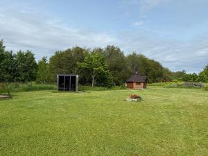 Looduskeskne Olivia moodulmaja saunaga Põltsamaal