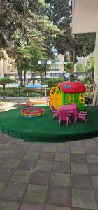 Amara Butik on the first line