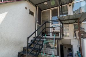 Grey Apartment Old Tbilisi