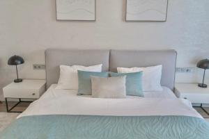 City Rooms Greenwood