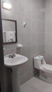 HOTEL TAMPICO EXPRESS MORALILLO
