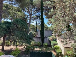 Duplex à 300m des plages, restos, commerces Saint-Cyr-sur-mer AQUALAND 1km