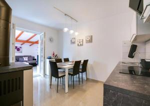 Cute apartment Damor near the beach