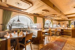 Gasthof Restaurant Pizzeria Enzian - Sommerbergbahnen inklusive