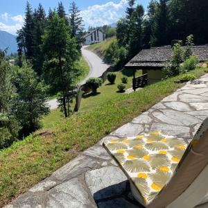 Ferienwohnung Laax mit Traumblick, großem Balkon und Terrasse - 4hvězdičkové hotely ve městě Laax