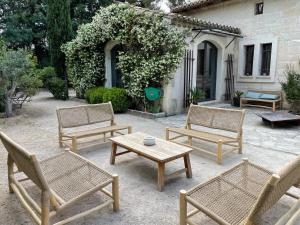 Mas des Alpilles au cœur de la nature avec piscine