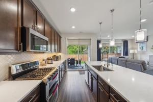 FIFA World Cup Base - 3BR House, Sleeps 8, Parking