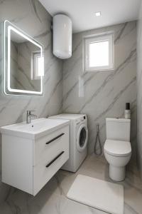 Eron Villas Velipoje