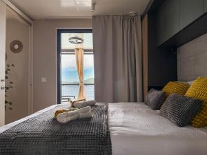 Rosemary seaview luxury MH Mary