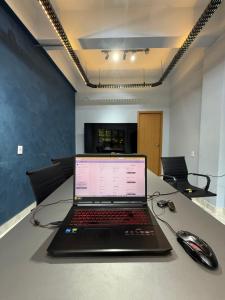 Suíte com Copa e Sala de Reunião