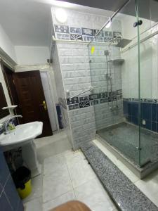 Triangle Pyramids Boutique