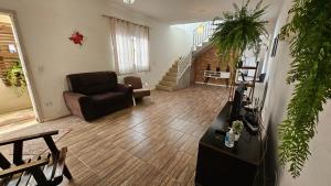 Quarto em Cotia Com Vista para Mata Local Tranquilo e Familiar