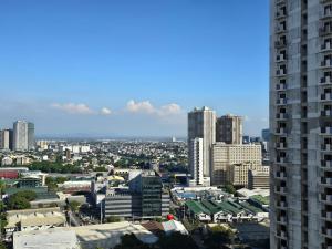 1BR Condotel with Balcony at FAME Residences #FM33-1