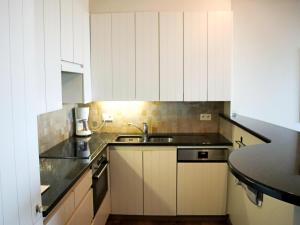 Seaside Comfort with Parking