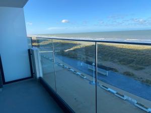 Apartment in Nieuwpoort with sea view, cleaning included