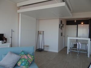 Apartment in Nieuwpoort with sea view, cleaning included