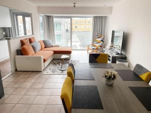 Apartment in Nieuwpoort with terrace, cleaning included