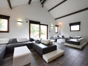 Holiday home La Roche-en-Ardenne with pool, cleaning included