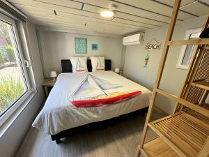Chalet Nieuwpoort near Beach & Pool, cleaning included