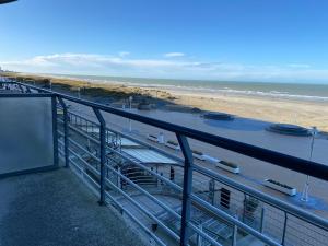 Apartment Nieuwpoort by the Beach, cleaning included