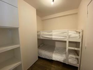 Apartment in Estartit with sea beach, cleaning included