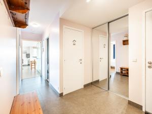 Parnasse with a central location, cleaning included