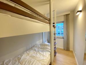Apartment in Nieuwpoort with terrace, cleaning included