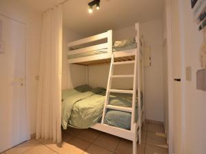 Apartment with terrace near sea, cleaning included