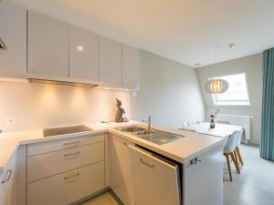 Flat in Ostend near the Beach, cleaning included